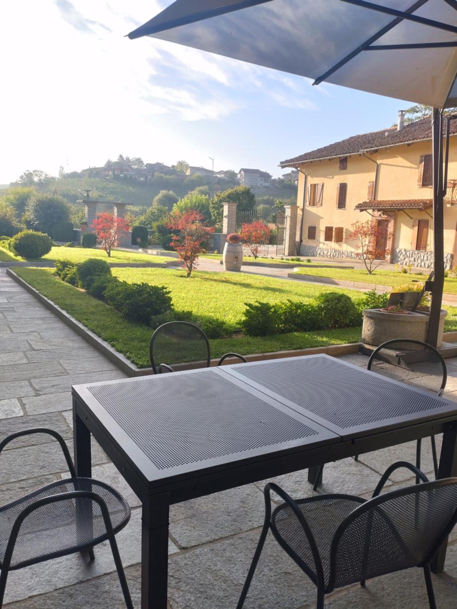 Agriturismo Cascina Varie Castagnito Eksteriør bilde