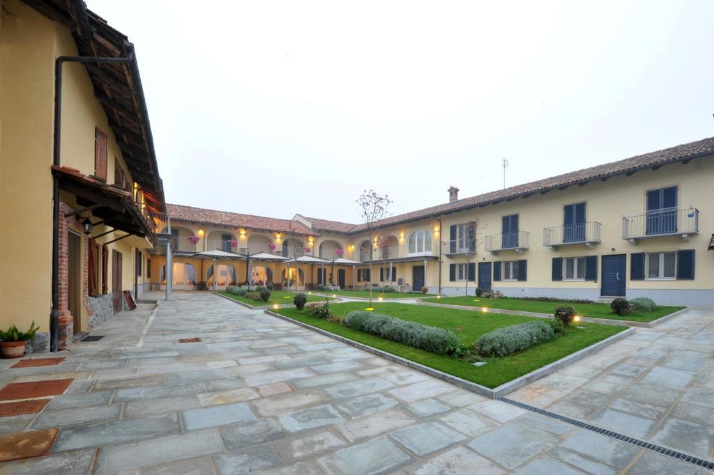 Agriturismo Cascina Varie Castagnito Eksteriør bilde