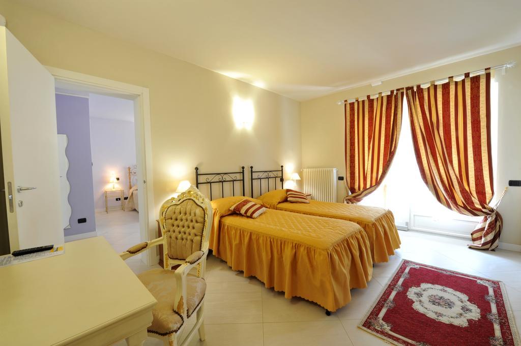Agriturismo Cascina Varie Castagnito Eksteriør bilde
