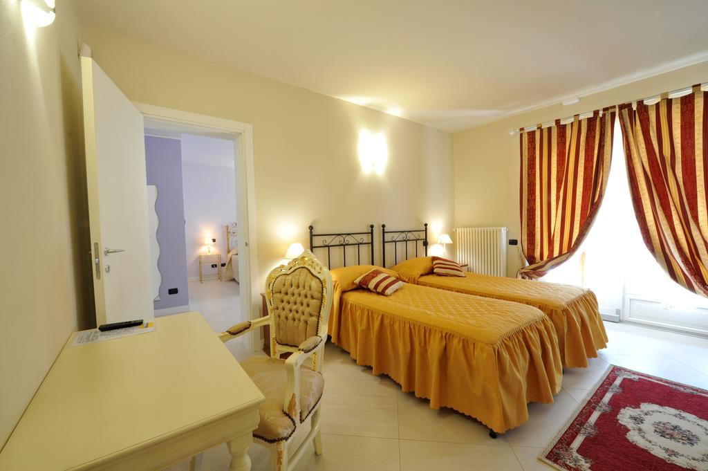 Agriturismo Cascina Varie Castagnito Eksteriør bilde