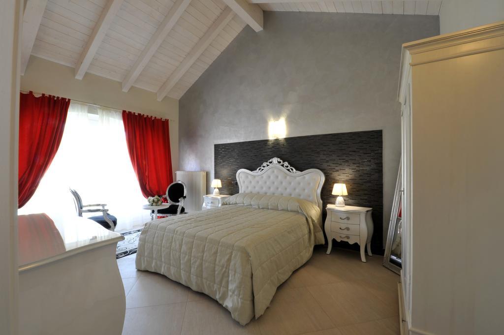 Agriturismo Cascina Varie Castagnito Eksteriør bilde