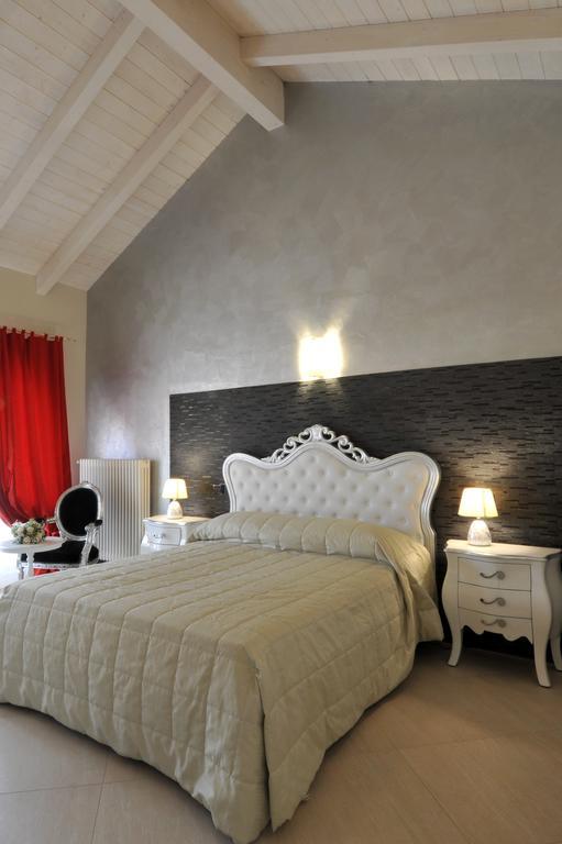 Agriturismo Cascina Varie Castagnito Eksteriør bilde