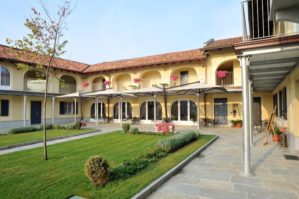 Agriturismo Cascina Varie Castagnito Eksteriør bilde
