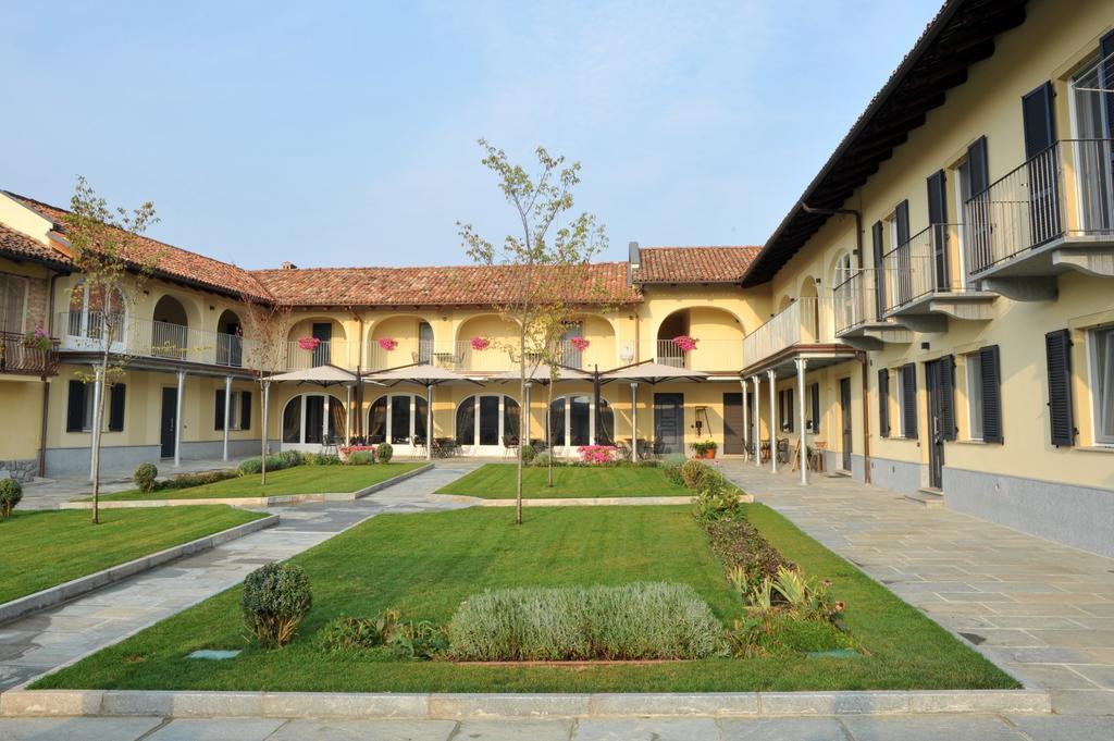 Agriturismo Cascina Varie Castagnito Eksteriør bilde