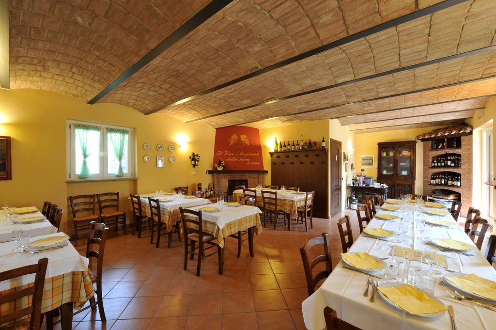 Agriturismo Cascina Varie Castagnito Eksteriør bilde