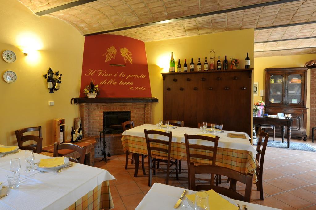 Agriturismo Cascina Varie Castagnito Eksteriør bilde